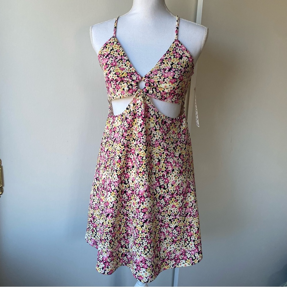Almost Famous Dress Size Large New NWT Floral Pink Strappy Fit & Flair Fashion